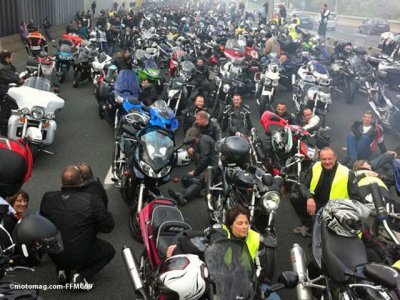 Manif moto à Lyon (69) : 4000 motards dans la rue