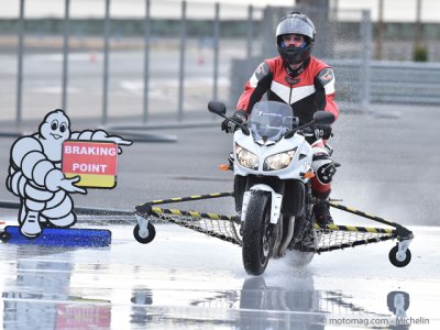 Test Michelin Pilot Road 4 : freinage précaire