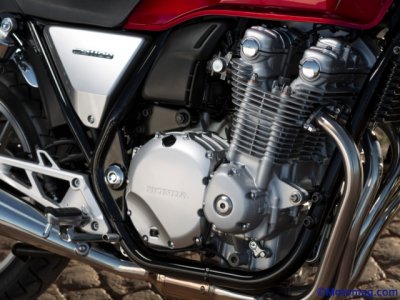 Essai Honda CB1100 : un moteur dans le vent !