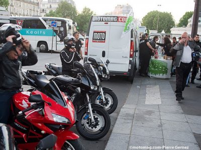 Apéro motard FFMC à Bastille : les premiers contacts