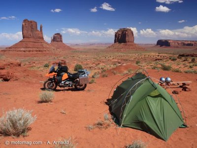 Grands voyageurs à moto : camping sauvage