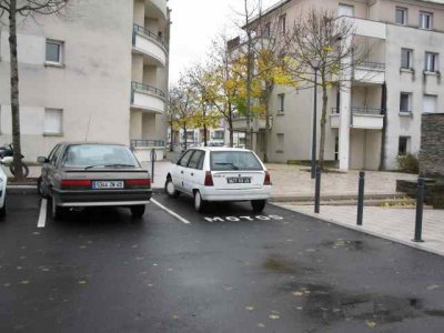 Parking moto à Angers (49) : non aux abus !