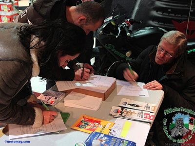 Anti rétro-réfléchissant : Salon Moto Légende Paris