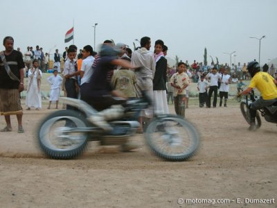 Freestyle trial au Yémen : jouer avec le public