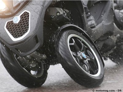 Piaggio MP3 500 Sport : usine à fluide complexe