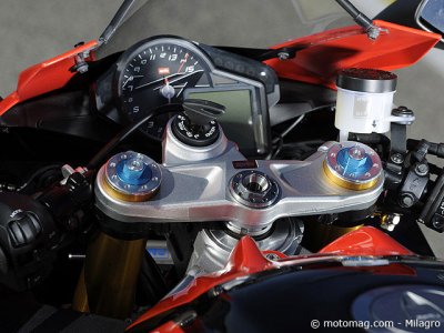 Essai Aprilia RSV4 : sophistication à bord