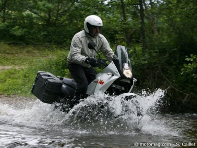 Essai KTM 990 Adventure : performante en enduro !