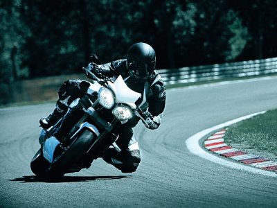 Triumph Speed Triple 1050 : ABS et belles promesses