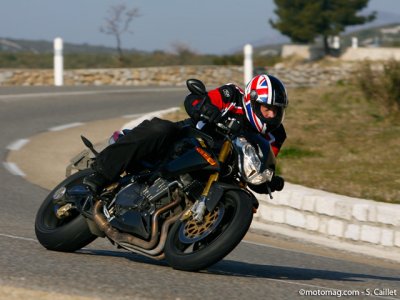 Essai Benelli TNT 899 : le tri rageur du Café Racer