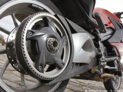 Essai BMW F 800 GT : courroie extra