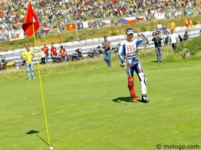 MotoGP de Brno : Lorenzo nul en golf