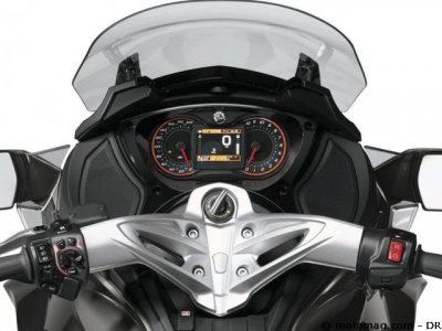 Can-Am Spyder ST : à bord