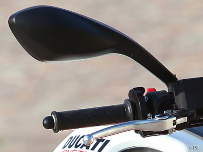 Essai Ducati 796 Monster : petits, les rétros...