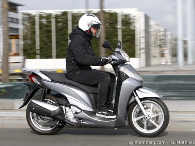 Essai Honda 300 SHi C-ABS : idéal en péri-urbain