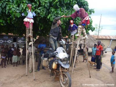 90.000 km en Afrique : un voyageur fêté partout sur son passage