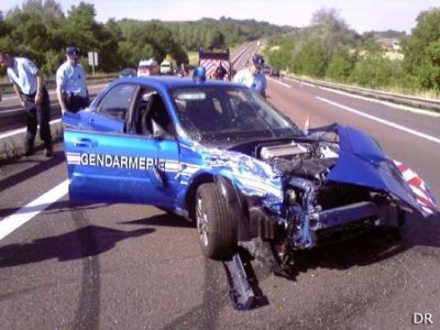 Mégane RS gendarmerie : le chemin à ne pas suivre