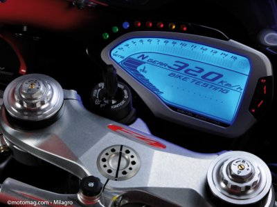 MV Agusta F4 1000 : à bord