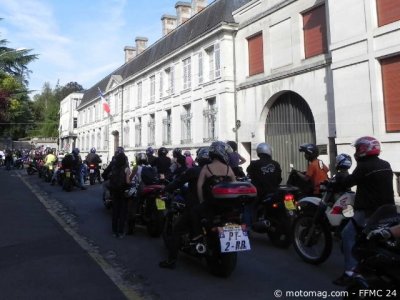Manifestation à Périgueux : devant la préfécture