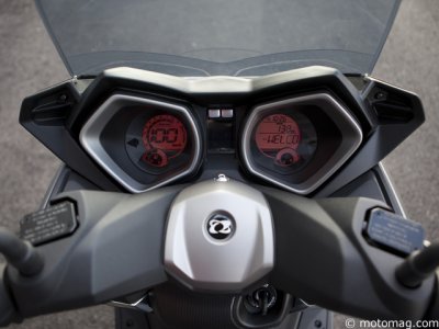 Test Yamaha X-Max 125 : tableau de bord techno