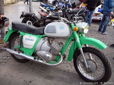 Paris-Dakar en scooter : IZH Jupiter-3, soviétique bike