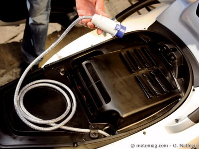 Essai Piaggio MP3 Hybrid : recharge rapide