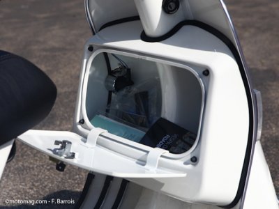 Vespa PX 125 : boîte à sardines !