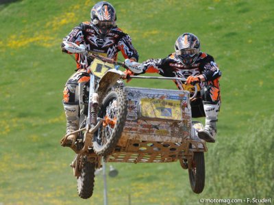GP side-car cross : show devant !