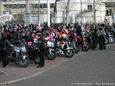 Toutes en moto - Lyon : 250 motardes militantes