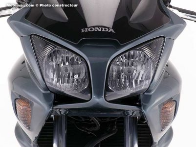 Essai Honda CBF 1000 : Clignotants et phares