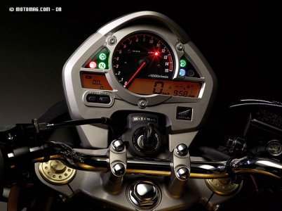 Honda CB F 600 Hornet : à bord