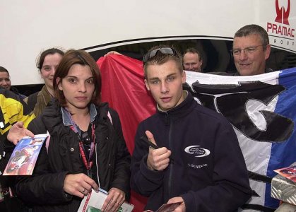 Cluzel avec son fan Club