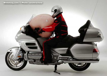 Honda 1800 Goldwing Airbag : gonflé