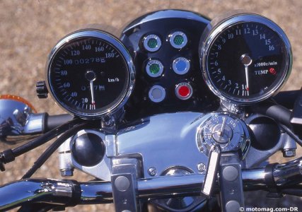 Kawasaki 250 EL (1988-1997) : joli tableau de bord