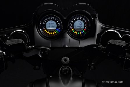 Moto Guzzi MGX-21 : à bord