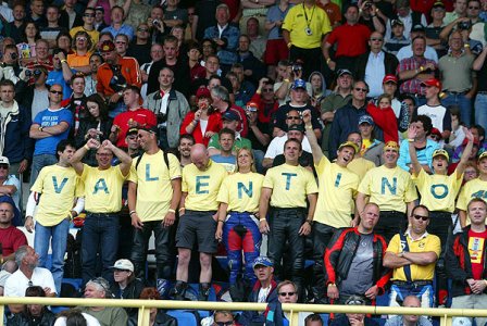 Supporters ravis