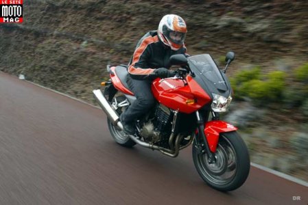 Kawasaki Z 750 S : pot d’échappement