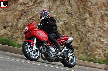 Essai Ducati Multistrada 1000 DS : tenue de route