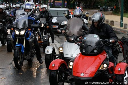 Manif 11 septembre Paris : des conducteurs en Spyder