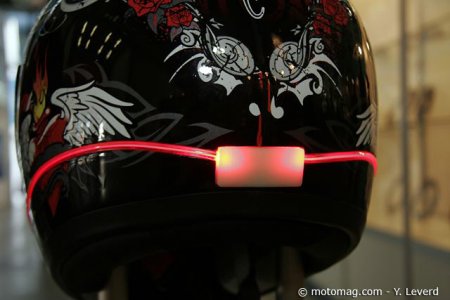 Nouveauté Eicma 09 : le casque lumineux