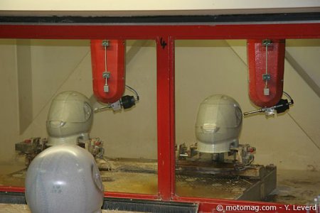 Schuberth : la découpe sous pression des fibres