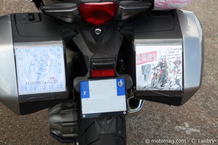 Contre le CT moto - Paris : deux dessins pour un non