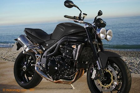 Triumph Speed Triple 1050 : couleur noir mat
