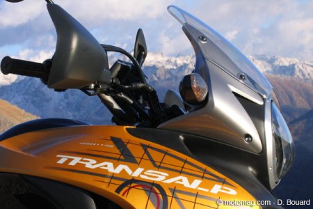Essai Honda 700 Transalp : protection