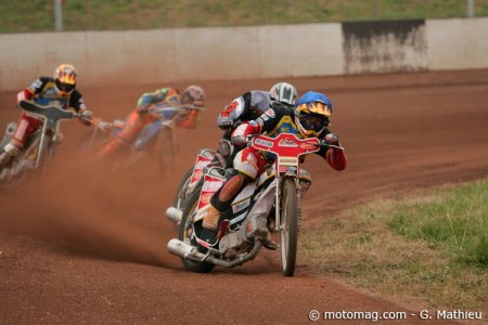 Grass Track/Speedway : sortie de courbe