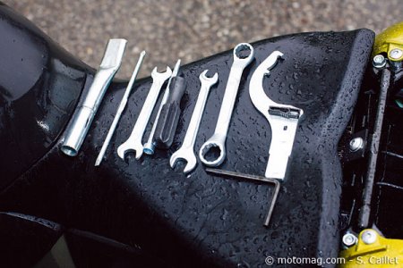 Essai Honda CB 1000 R : outils
