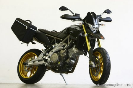 Essai Aprilia Dorsoduro : option  valises