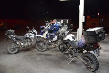 Moto Trail Tour de Provence, carburant