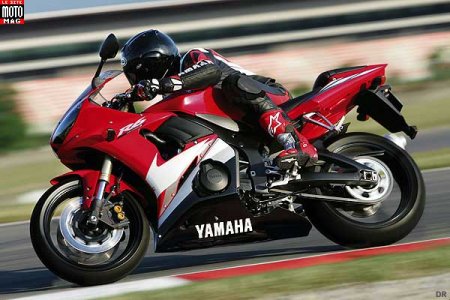 Yam 600 YZF R6 : rouge