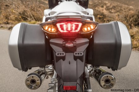 Yamaha 1300 FJR 2016 : feux à leds