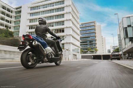 Yamaha TMax SX : bien armé pour la ville